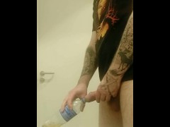 Perv wanker drinking his own pee in public restroom - Screenshot 9 of 16 - Piss