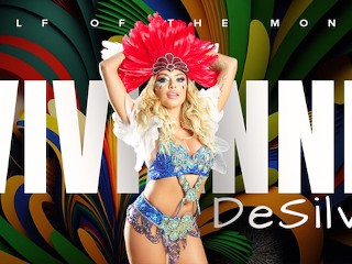 MYLF Du Mois La Brésilienne Vivianne DeSilva Répond Aux Questions Des Fans Dans Son Costume De Carnaval