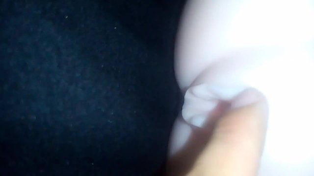 me correre si me sigues tocando asi papi