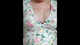 Cute & Sexy Mature Cougar