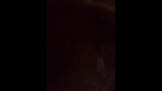 Лексус Линн ловит рыбу на своей свободной мокрой киске