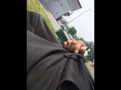 Escuchando La Radio Mientras Espero El Autobus, Masturbandome En Publico En Una Banca Del Parque 🤤 - Screenshot 10 of 16 - Big Cock