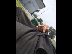 Escuchando La Radio Mientras Espero El Autobus, Masturbandome En Publico En Una Banca Del Parque 🤤 - Screenshot 11 of 16 - Small Cock