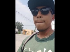 Escuchando La Radio Mientras Espero El Autobus, Masturbandome En Publico En Una Banca Del Parque 🤤 - Screenshot 8 of 16 - Small Dick