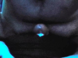 Быстрая сперма, руки свободны на ее члене!