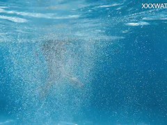 Eyla Moore, a famous model, glides elegantly through the water - Screenshot 8 of 16 - Hot Ass
