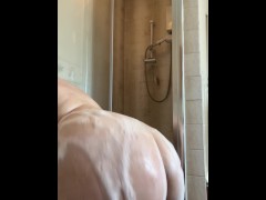 Soapy Twerking Shower Comp🛁🍑😉 - Screenshot 9 of 16 - Twerking
