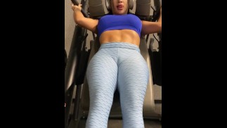 健身房后大他妈的