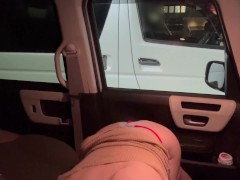カーセ中に若い男性に覗かれ、逆ナンパで誘ったら生挿入中出しされ彼の前で寝取られちゃった💦お掃除フェラも🥰オマンコから垂れてくる他人精子を彼氏のチンポに付け味わう変態巨乳M熟女💕　日本人/NTR - Screenshot 9 of 16 - 素人