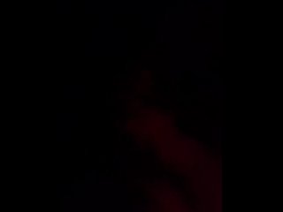 真っ暗の中男の人のオナニー