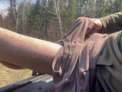 Quick Cum in Nature