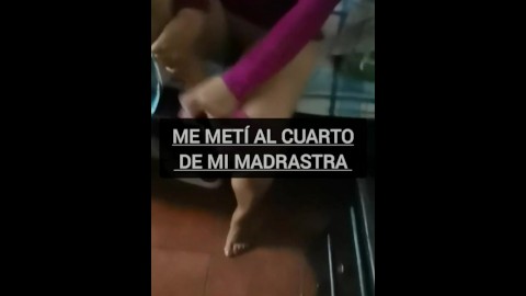 Mi SUEGRA se estaba cambiando y me la cogí en su cuarto