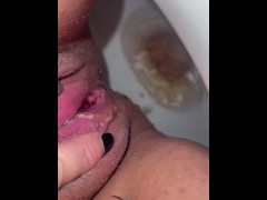 Up Close Peeing while On My Period Big Clit (OF: Samara Vixx)
