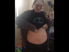 Titty Drops 🍈🍈⬇️ - Screenshot 10 of 16 - Milf