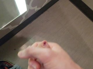 Risky Masterbation In The Fitting Room
