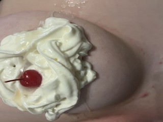 Смотрите, как я готовлю мороженое 🍨