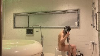 素人盗撮Ntr 旅行先のホテルでシャワー中に侵入 彼氏持ちJdと裸のお付き合いの結果