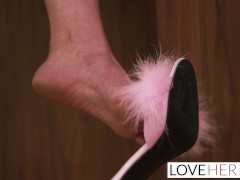 In a Barbie World - Screenshot 4 of 16 - Footjob