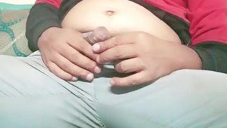 印度男孩用力自慰