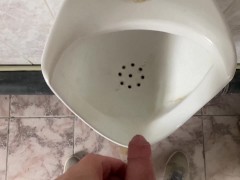 How do boys pee? 1/16