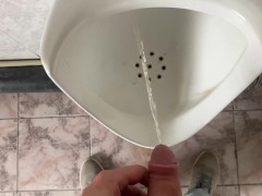 How do boys pee? 2/16