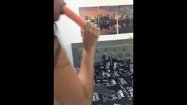 Sexy tattooed woman masturbates with her friend