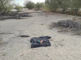 linda trans desnuda en publico se mete dildo grueso por el culo con tacones altos muy caliente disfr