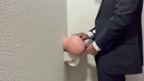 Masturbation in the toilet in a suit　スーツ姿でトイレでオナニー　穿着西装在厕所自慰　एक सूट में शौचालय में हस्तमैथुन