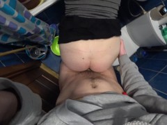 Реальная измена жены с молодым парнем в туалете - Screenshot 9 of 16 - Cheating Milf