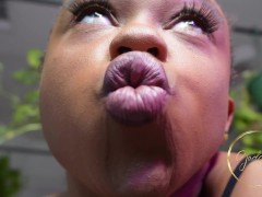 Hold It For Goddess Aspen Aires' Juicy Lips [Preview] - Screenshot 3 of 16 - Mouth Fetish