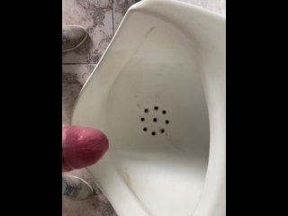 public toilet, men masturbating, парень дрочит, public