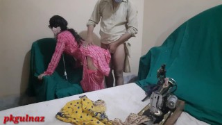 Hermanastro indio follando a su hermanastra en casa