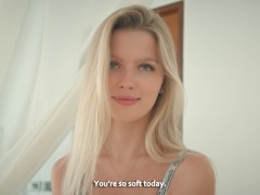 Ради прогулки Ellie Moore готова ГЛУБОКО СОСАТЬ, оседлать мой ХУЙ и принять СПЕРМУ в УЗКУЮ КИСКУ 4/16