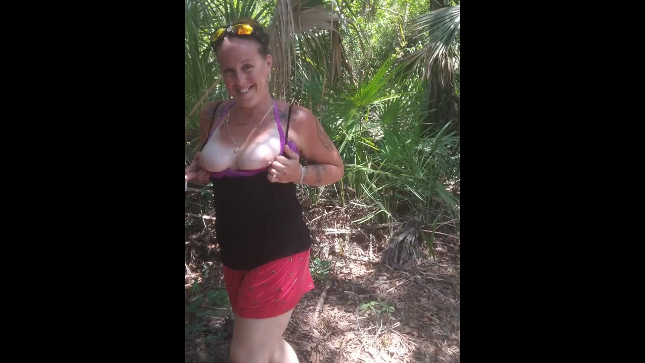 Country Girl Flashes Boobs on Spring Break in Popular Spring Creek -  Pornhub.com