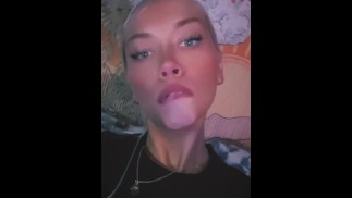不能停止玩我自己 --sadbaddddie 在 IG 上