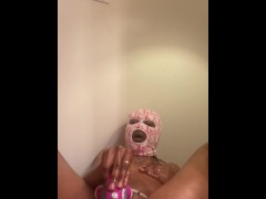 Masked babe - Screenshot 6 of 16 - Girl Masturbating