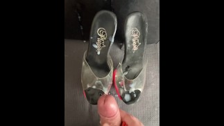 POV Big Cumshot on Stripperheels (Slowmotion)