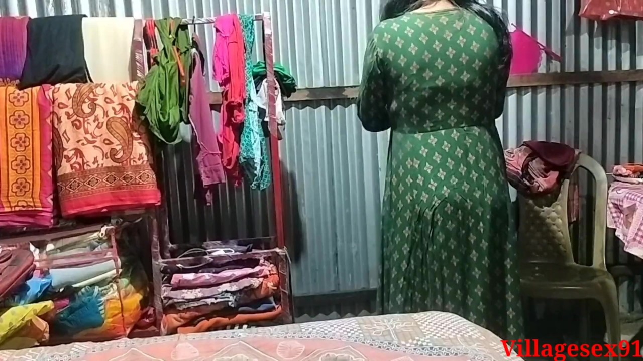 Chudidar Video Sexy - Green Churidar Pe Bhabhi Ki Chudai Kiya Uski Hushband Ne Gud far Di -  Pornhub.com