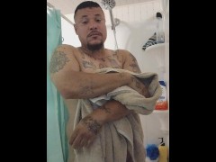 Chubby Tattoo Guy Taking A Shower - Screenshot 15 of 16 - Beefy Daddy