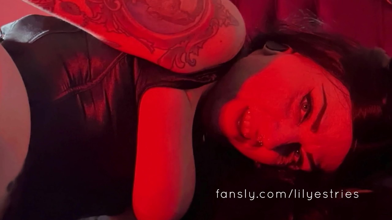 Playtime with Lily Estries: Anal Toy Time