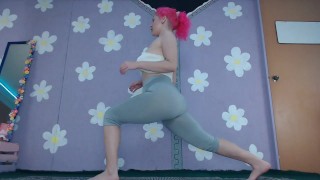 Cute Milf Yoga Séance D’Entraînement Voir À Travers Leggings Clignotant Mamelons Percés