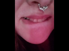 🦇 Open wide! 🦇 - Screenshot 2 of 16 - Septum Piercing