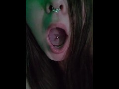 🦇 Open wide! 🦇 - Screenshot 6 of 16 - Pierced Tounge