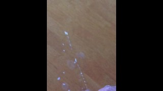 Wankinmg on table Big cumshot