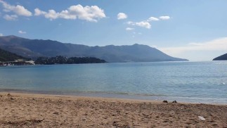Wanking on Leather High Heels (Nice Cumshot) | Budva, Montenegro