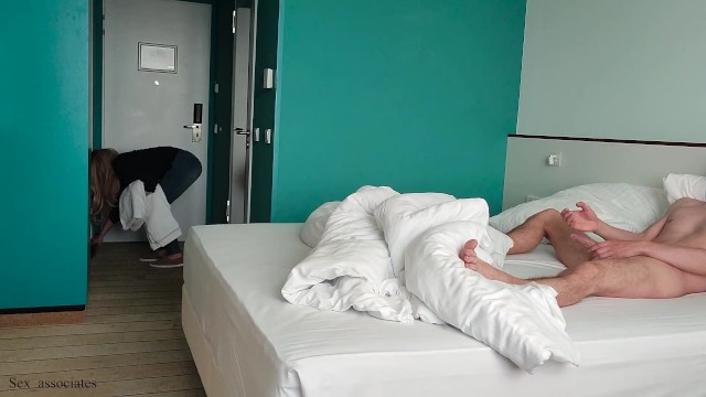 DICK FLASH. I Pull out my Dick in Front of a Young Hotel Maid and she Agreed to Jerk me Off.