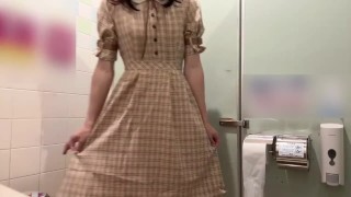 [Crossdressing] Japanische Masturbation mit viel Ejakulation in süßer Uniform 💕
