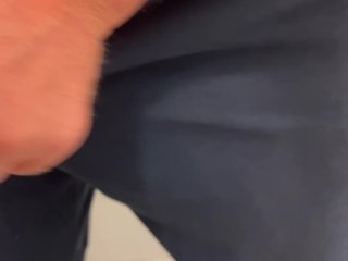 Не удержался, нужно было слить сперму. Пришлось подрочить