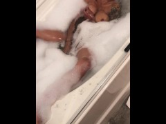 Bubble bath - Screenshot 15 of 16 - Toy In Bath