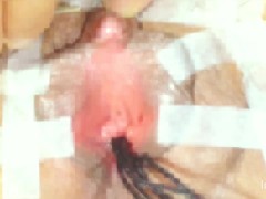 クリトリスを吸引したり、針を刺したり、バイブで責めたり、尿道を綿棒で遊んだり…♪ 5/16